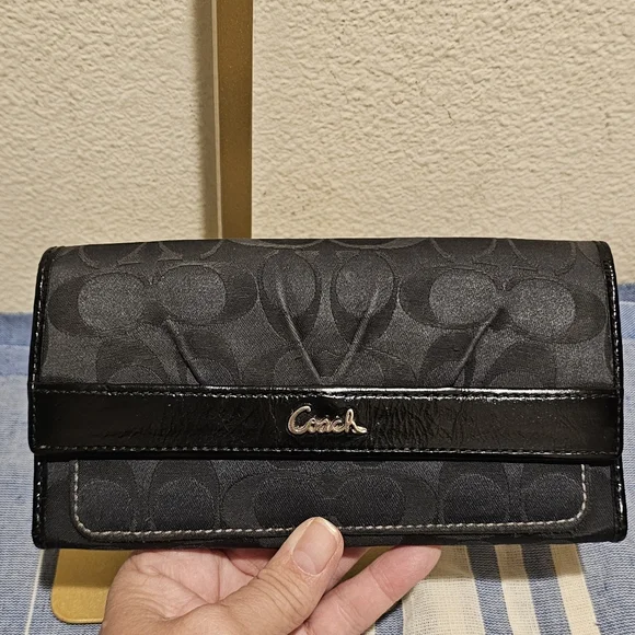 Coach Black Wallet - Picture 2 of 7